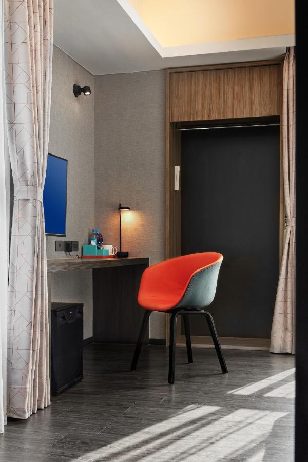 Holiday Inn Express Kaohsiung Love River By Ihg Екстериор снимка