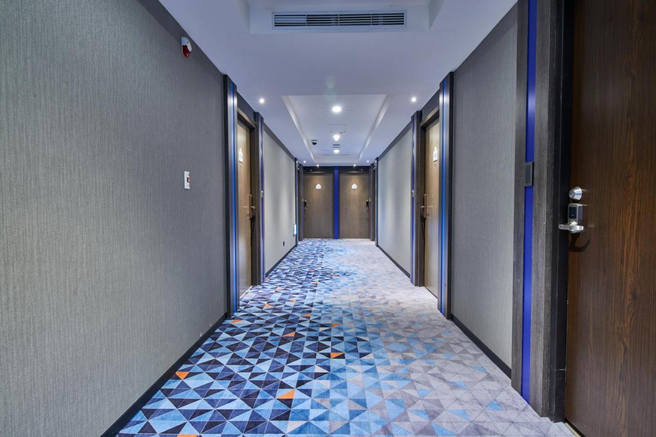 Holiday Inn Express Kaohsiung Love River By Ihg Екстериор снимка