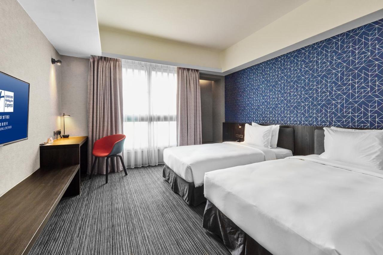 Holiday Inn Express Kaohsiung Love River By Ihg Екстериор снимка