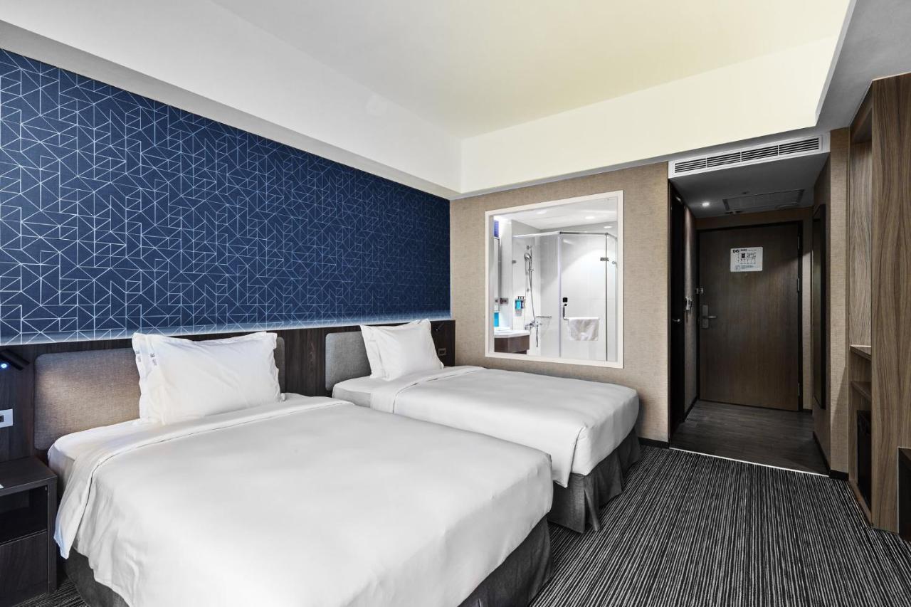 Holiday Inn Express Kaohsiung Love River By Ihg Екстериор снимка