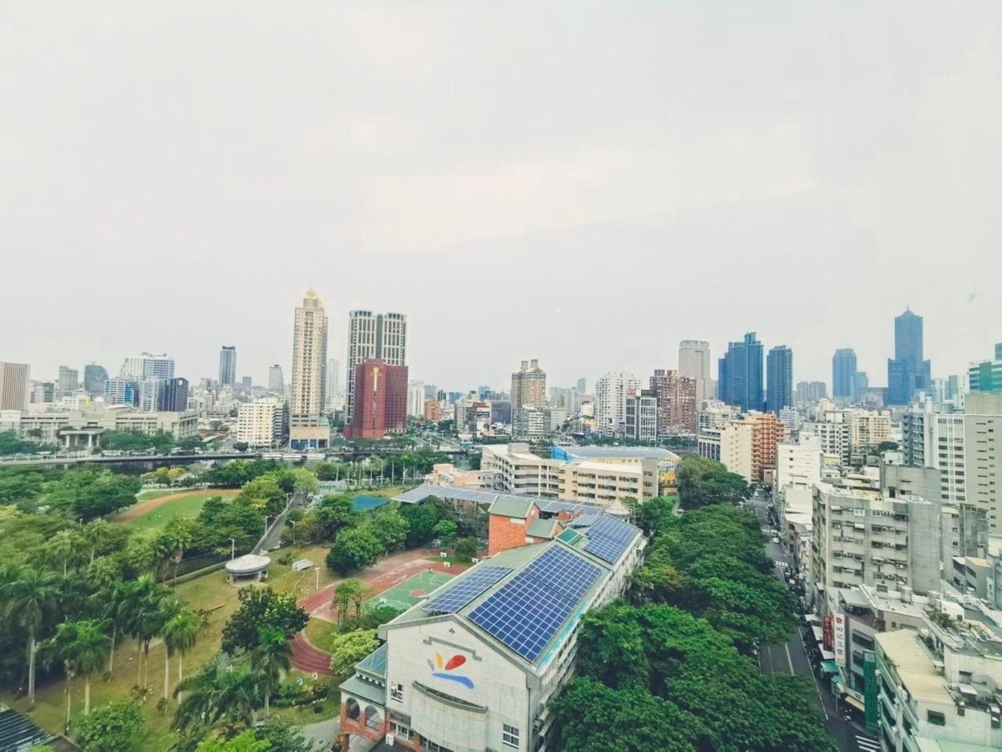 Holiday Inn Express Kaohsiung Love River By Ihg Екстериор снимка