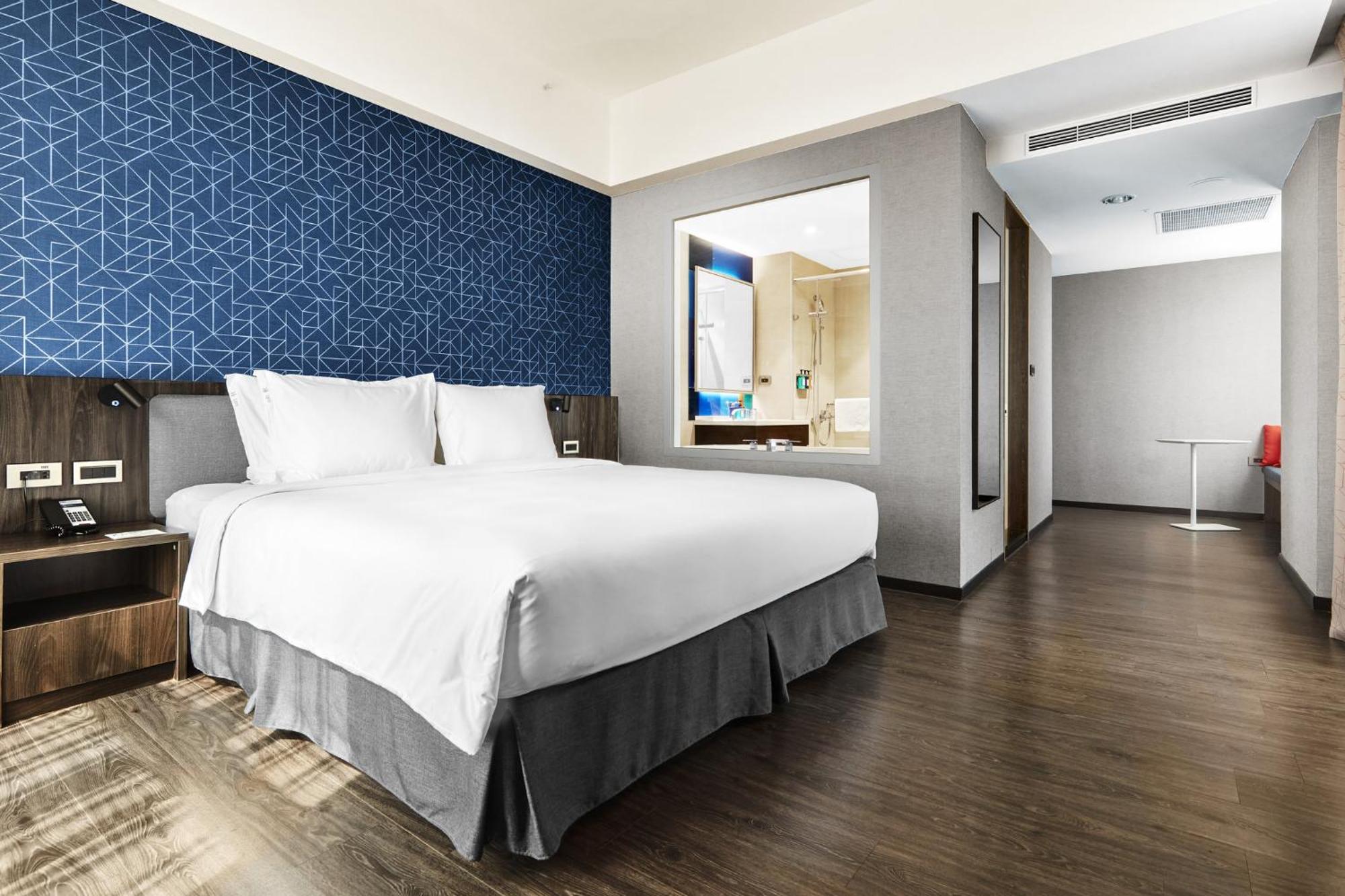 Holiday Inn Express Kaohsiung Love River By Ihg Екстериор снимка