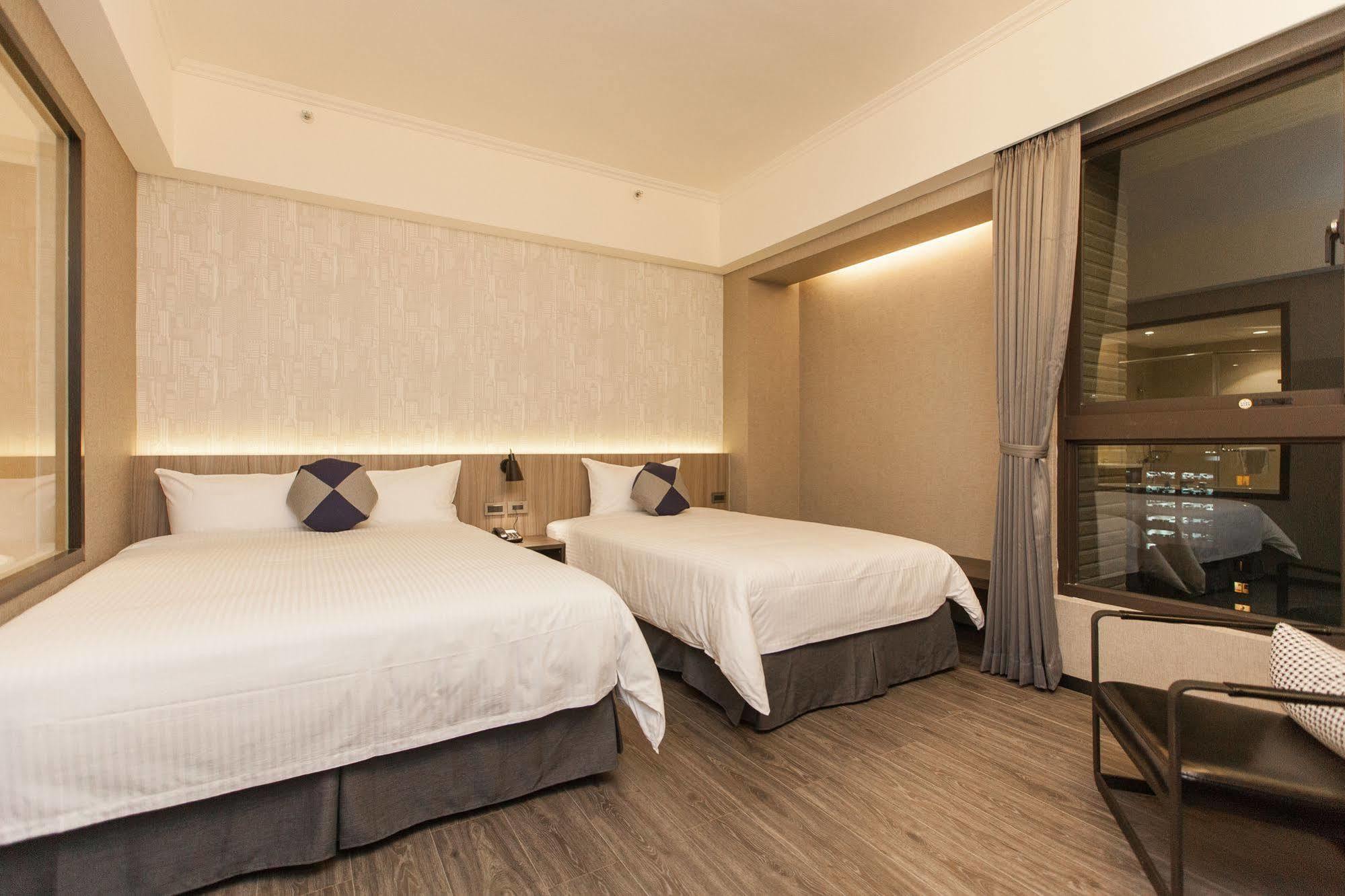 Holiday Inn Express Kaohsiung Love River By Ihg Екстериор снимка